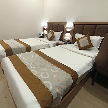 Hotel Beverly Palace Santacruz - Near Bkc - Mumbai Airport T1 المظهر الخارجي الصورة