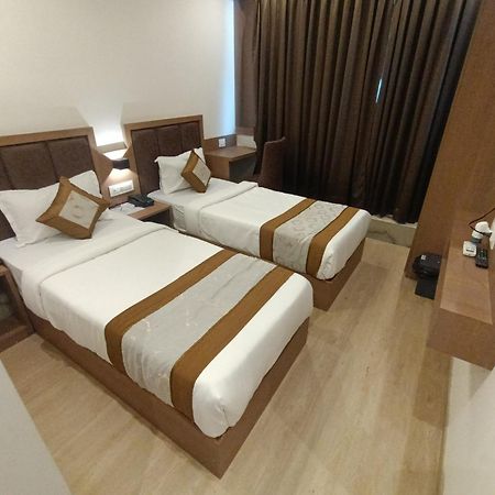 Hotel Beverly Palace Santacruz - Near Bkc - Mumbai Airport T1 المظهر الخارجي الصورة