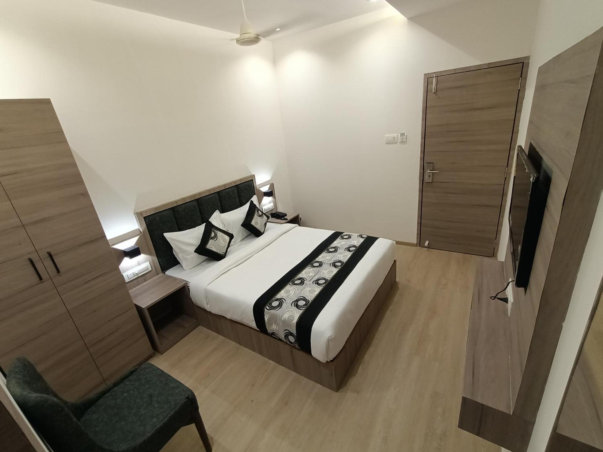 Hotel Beverly Palace Santacruz - Near Bkc - Mumbai Airport T1 المظهر الخارجي الصورة