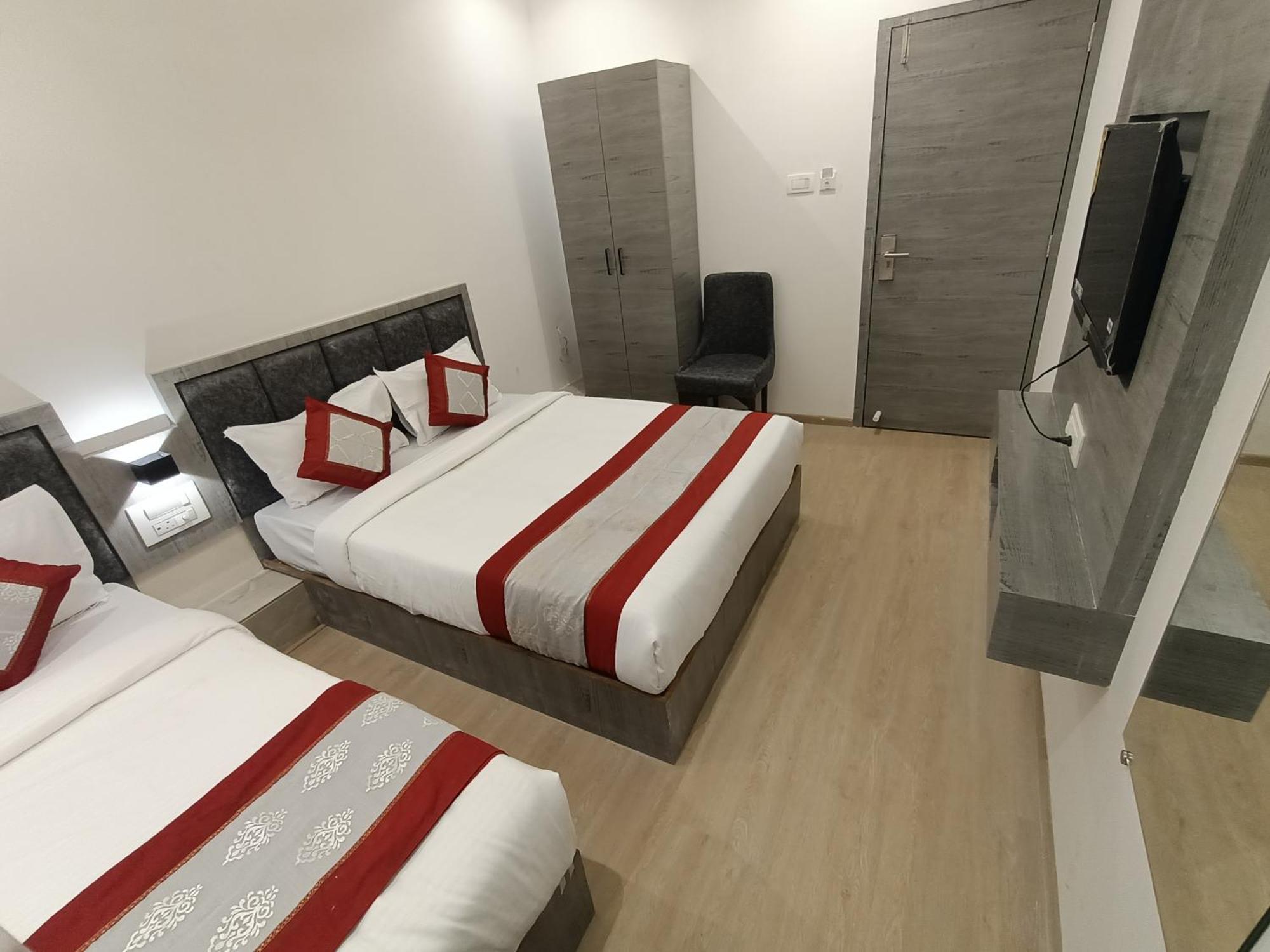 Hotel Beverly Palace Santacruz - Near Bkc - Mumbai Airport T1 المظهر الخارجي الصورة