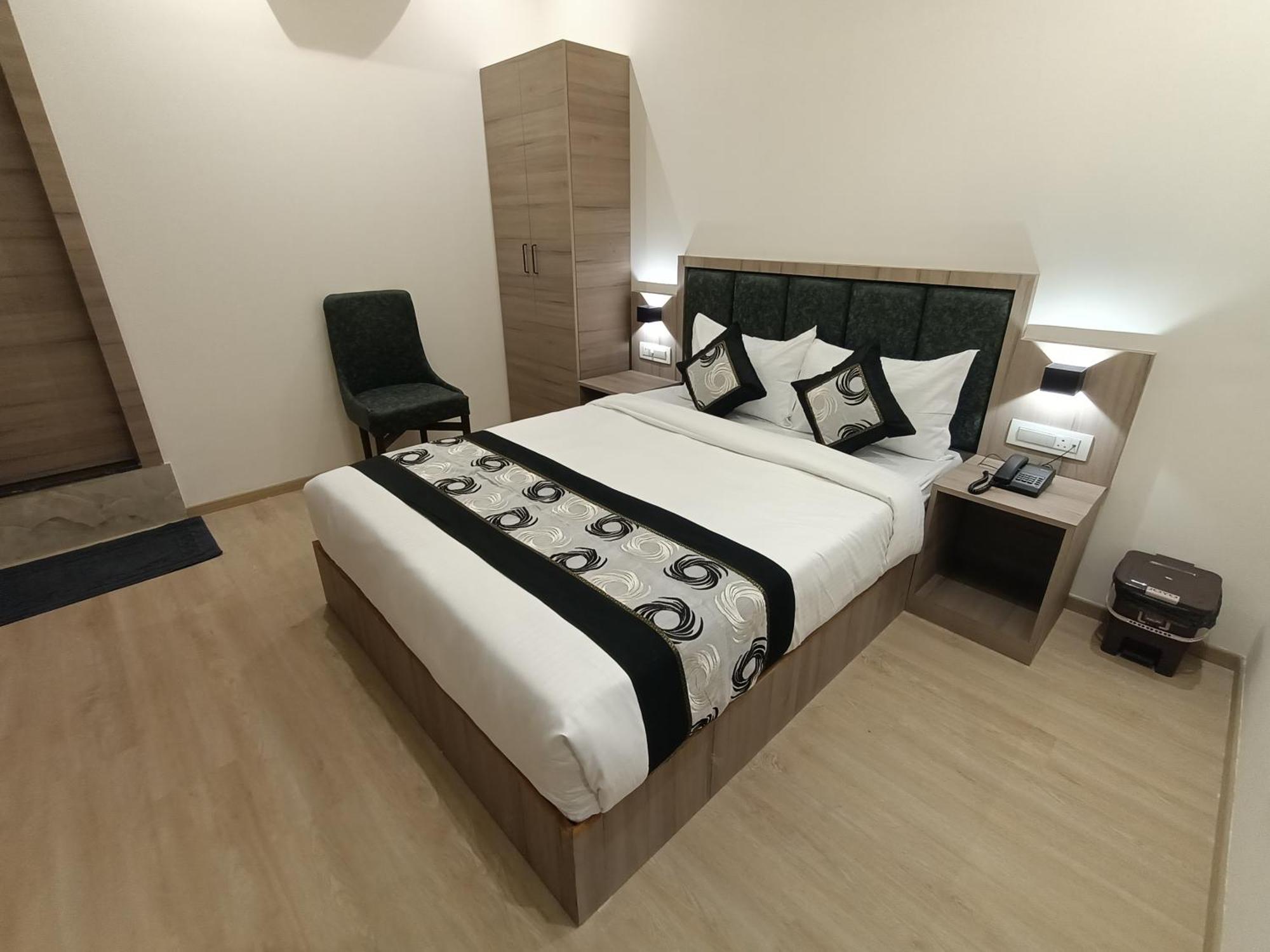 Hotel Beverly Palace Santacruz - Near Bkc - Mumbai Airport T1 المظهر الخارجي الصورة