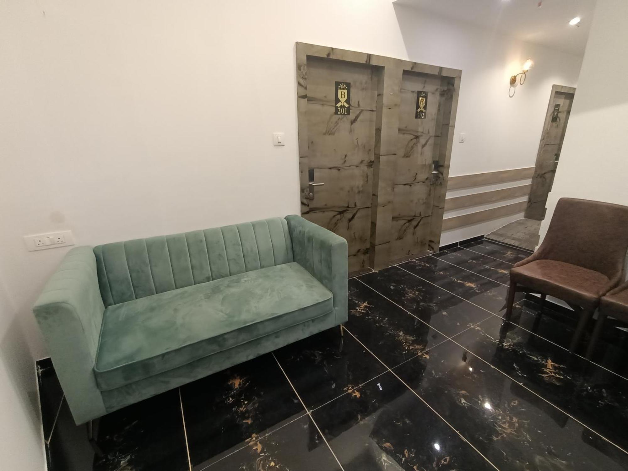 Hotel Beverly Palace Santacruz - Near Bkc - Mumbai Airport T1 المظهر الخارجي الصورة