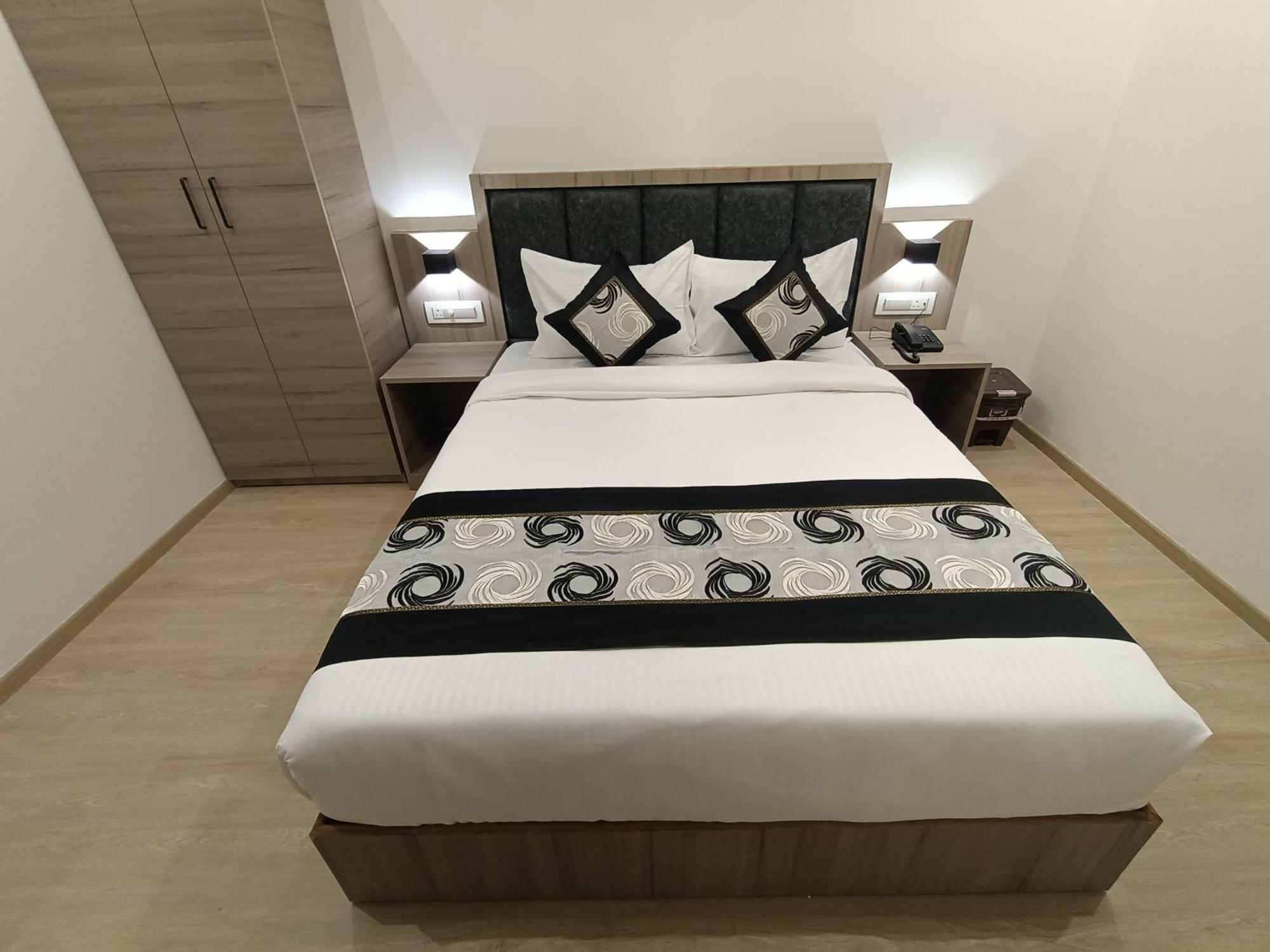 Hotel Beverly Palace Santacruz - Near Bkc - Mumbai Airport T1 المظهر الخارجي الصورة