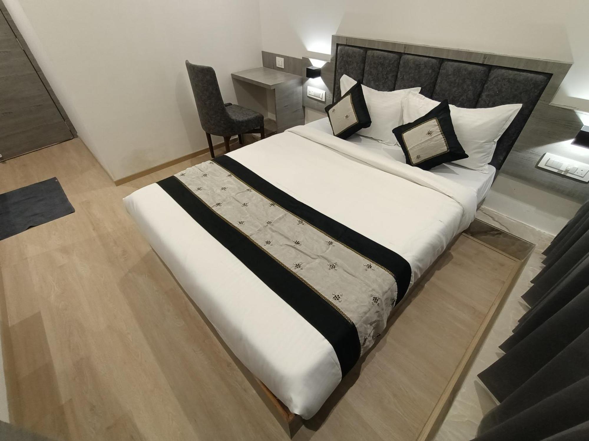 Hotel Beverly Palace Santacruz - Near Bkc - Mumbai Airport T1 المظهر الخارجي الصورة