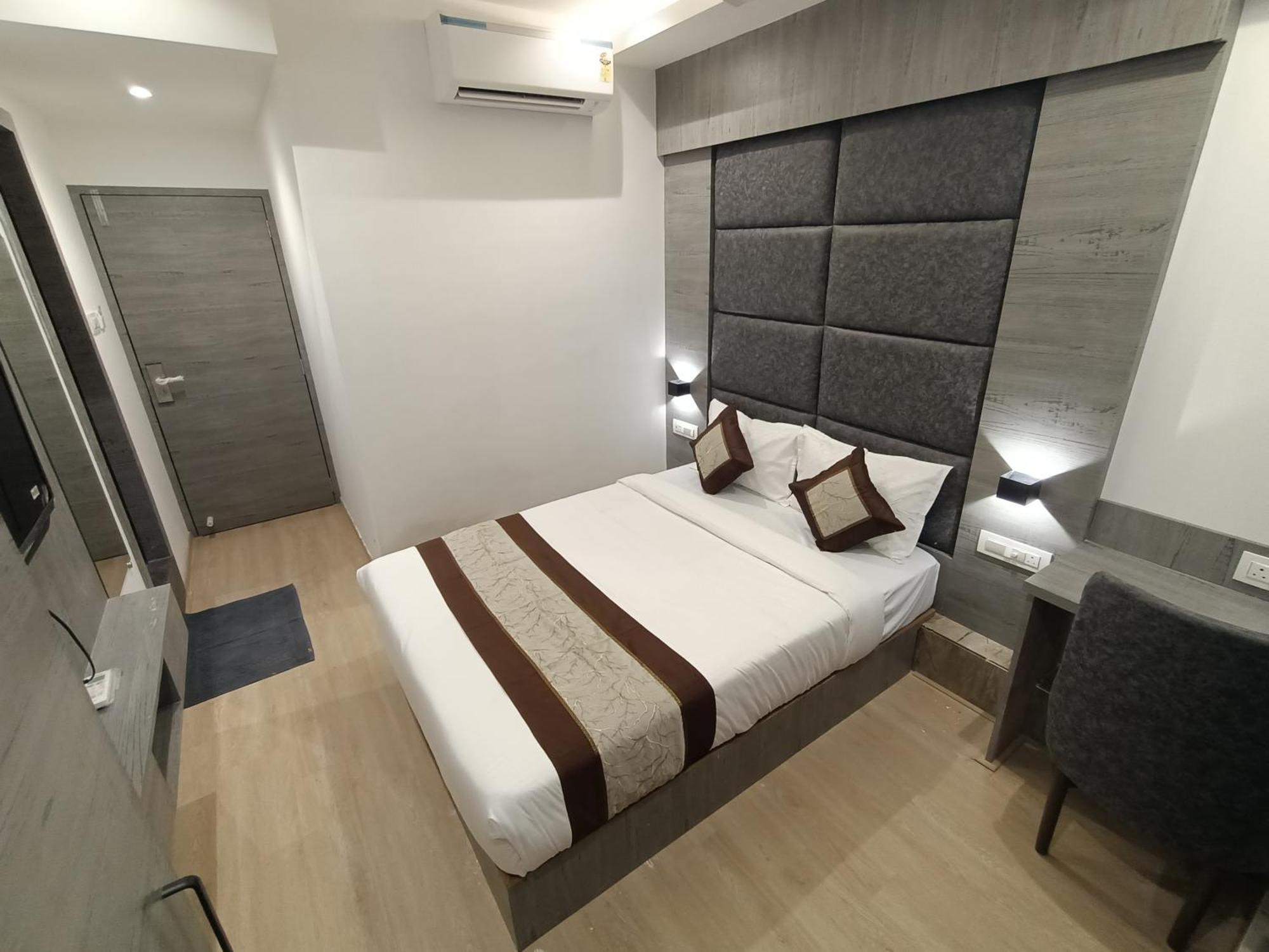 Hotel Beverly Palace Santacruz - Near Bkc - Mumbai Airport T1 المظهر الخارجي الصورة