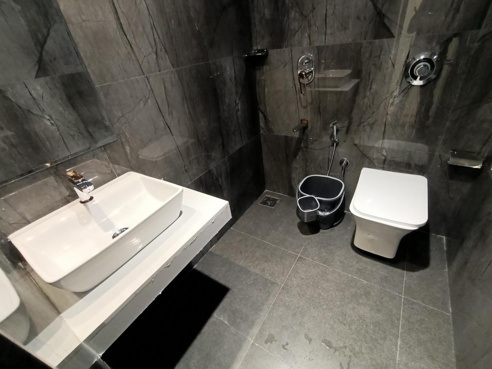 Hotel Beverly Palace Santacruz - Near Bkc - Mumbai Airport T1 المظهر الخارجي الصورة