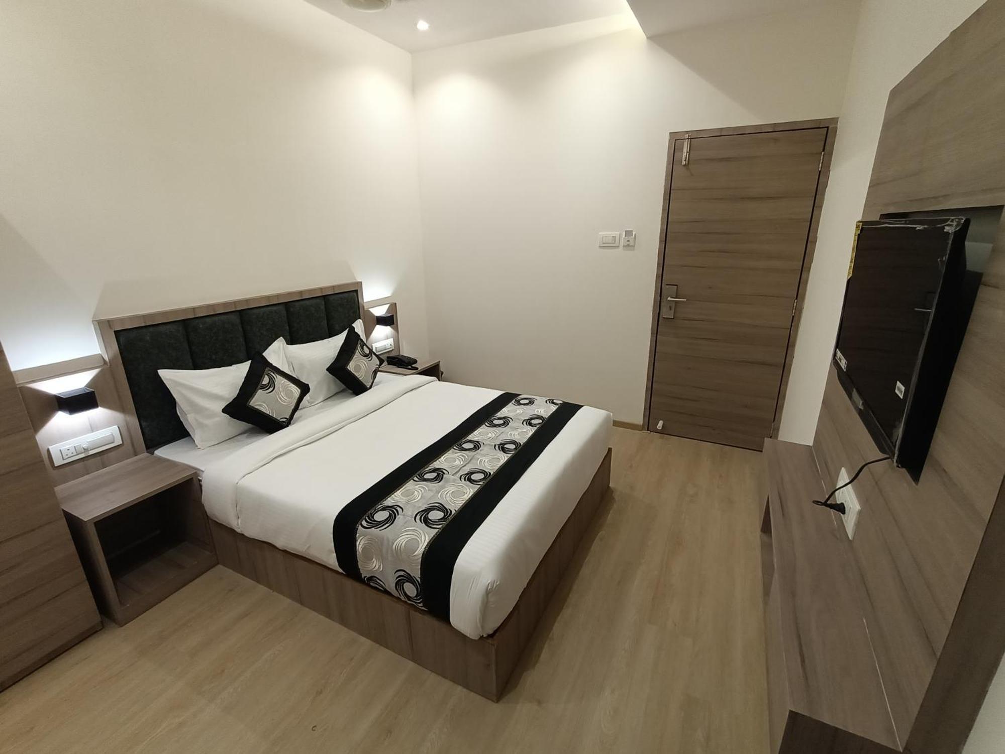 Hotel Beverly Palace Santacruz - Near Bkc - Mumbai Airport T1 المظهر الخارجي الصورة
