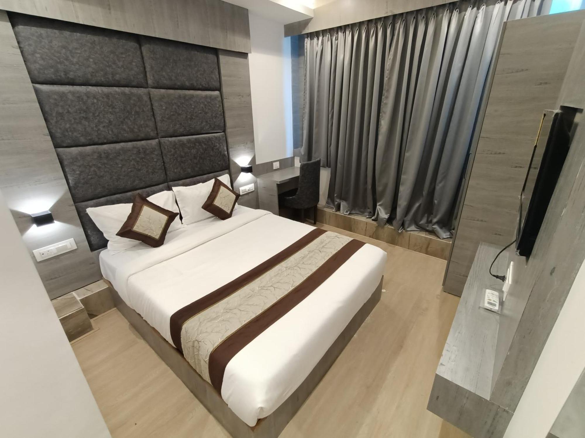 Hotel Beverly Palace Santacruz - Near Bkc - Mumbai Airport T1 المظهر الخارجي الصورة