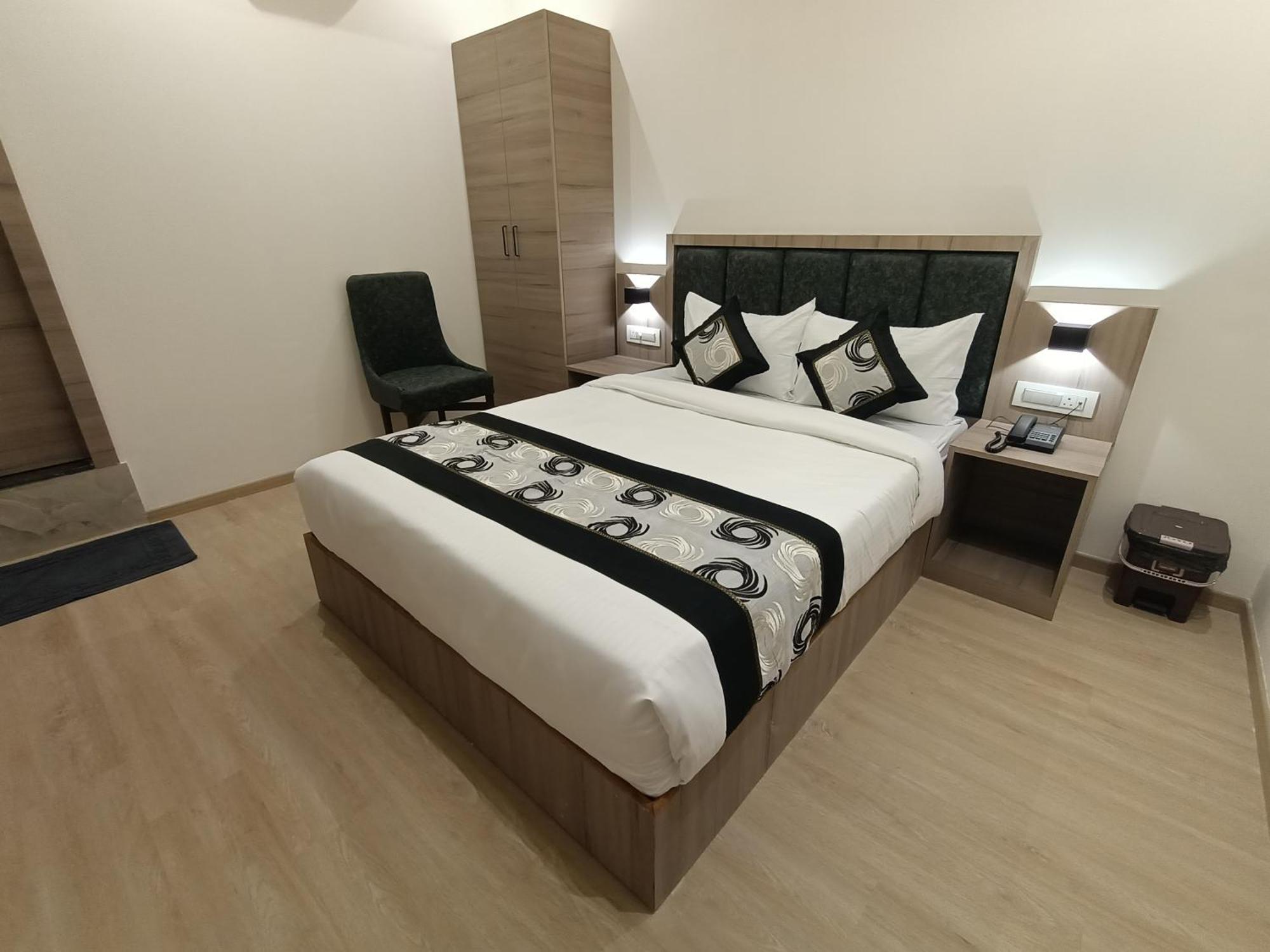 Hotel Beverly Palace Santacruz - Near Bkc - Mumbai Airport T1 المظهر الخارجي الصورة