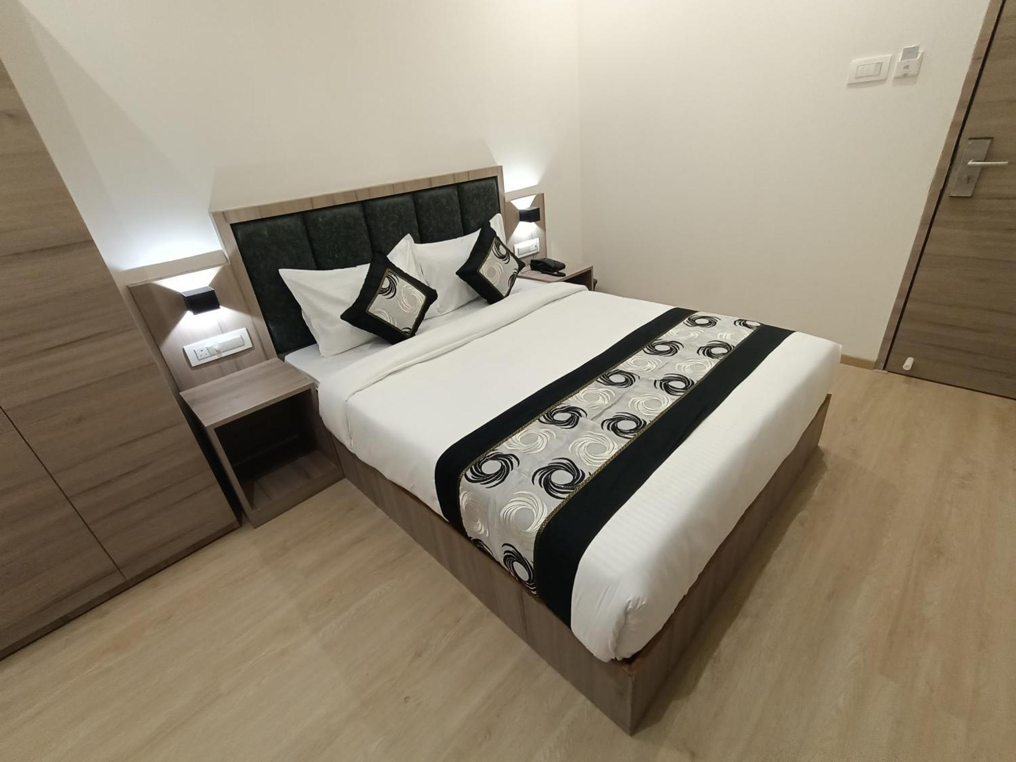 Hotel Beverly Palace Santacruz - Near Bkc - Mumbai Airport T1 المظهر الخارجي الصورة