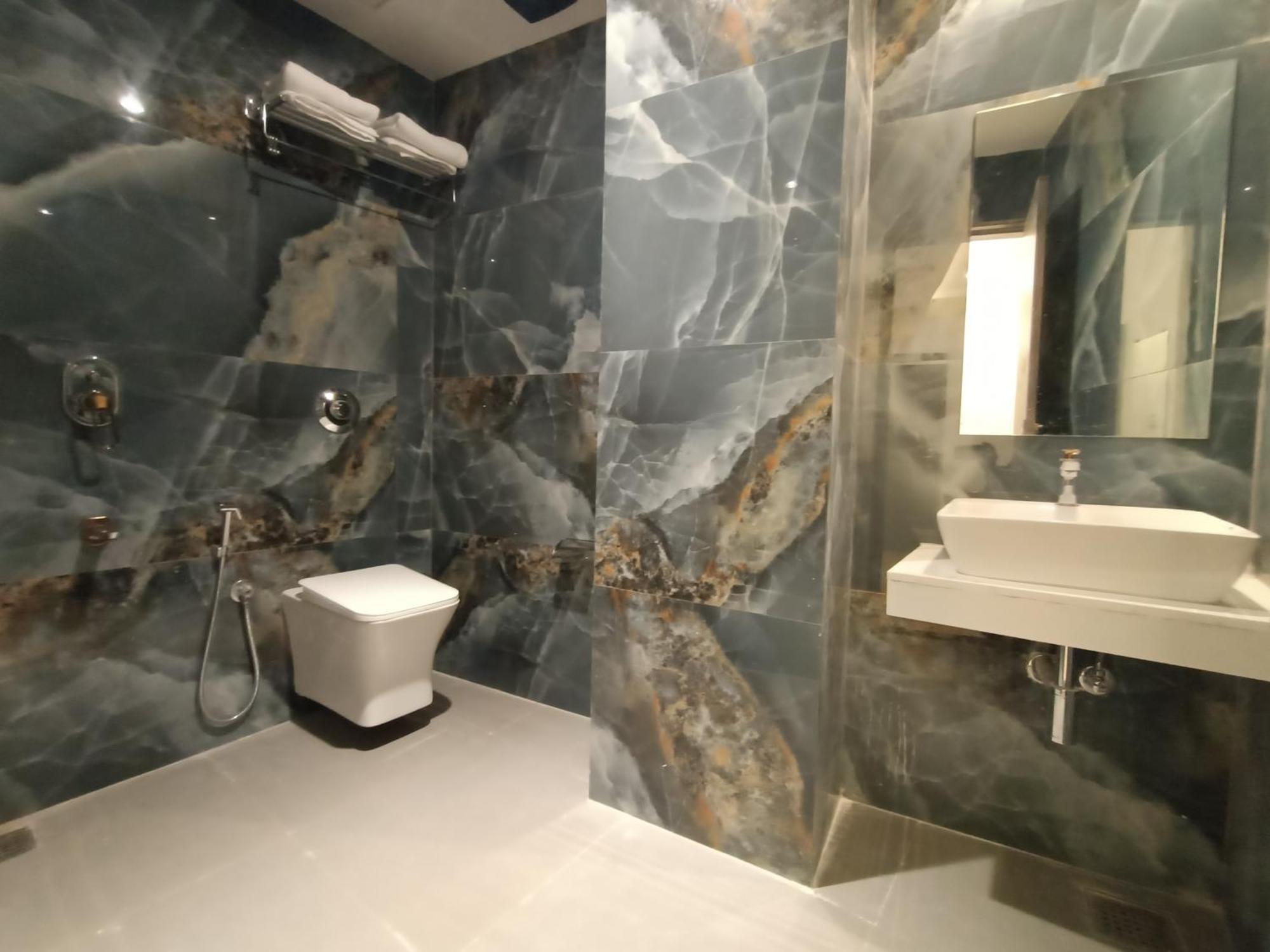 Hotel Beverly Palace Santacruz - Near Bkc - Mumbai Airport T1 المظهر الخارجي الصورة