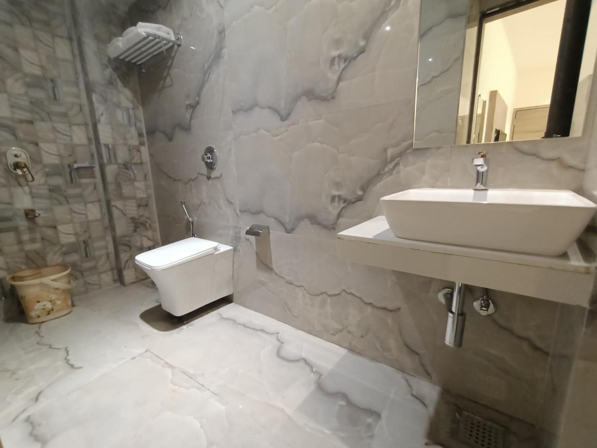 Hotel Beverly Palace Santacruz - Near Bkc - Mumbai Airport T1 المظهر الخارجي الصورة