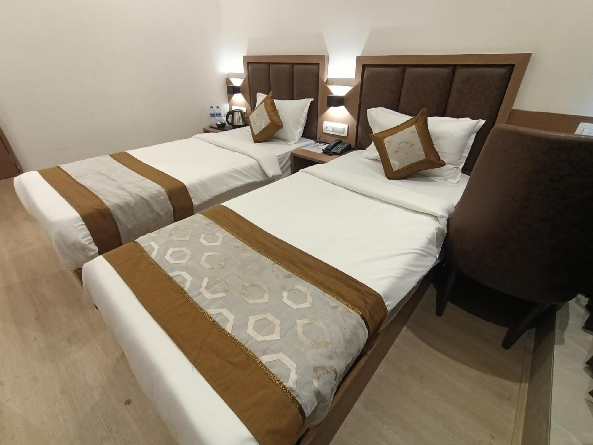 Hotel Beverly Palace Santacruz - Near Bkc - Mumbai Airport T1 المظهر الخارجي الصورة