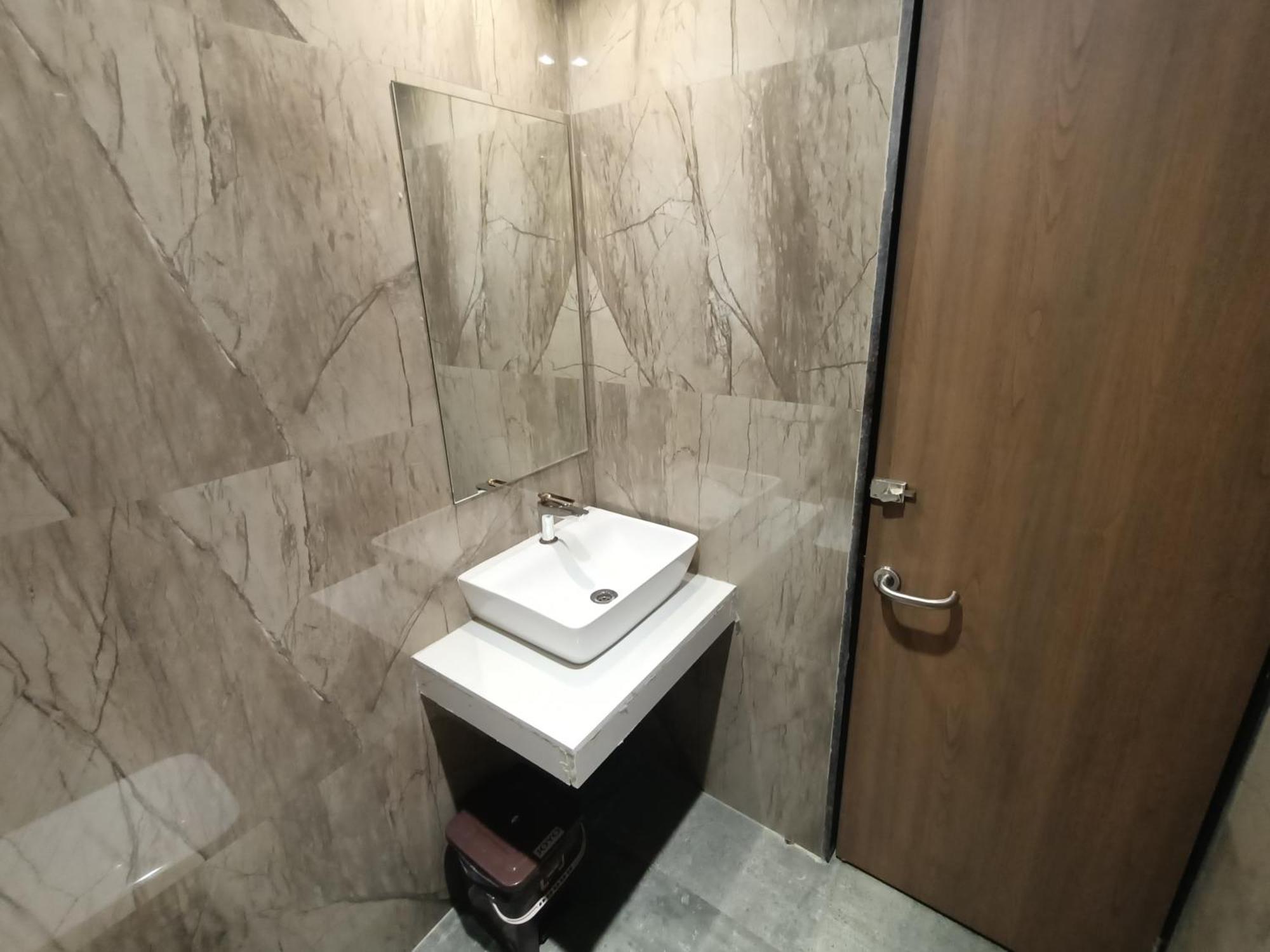 Hotel Beverly Palace Santacruz - Near Bkc - Mumbai Airport T1 المظهر الخارجي الصورة