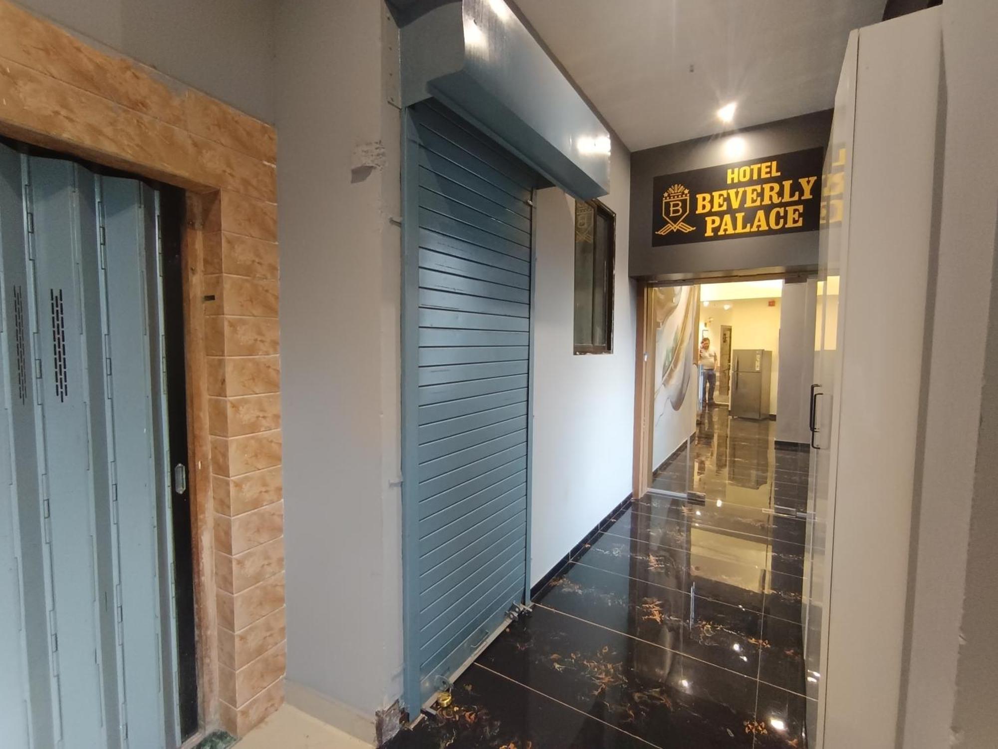 Hotel Beverly Palace Santacruz - Near Bkc - Mumbai Airport T1 المظهر الخارجي الصورة
